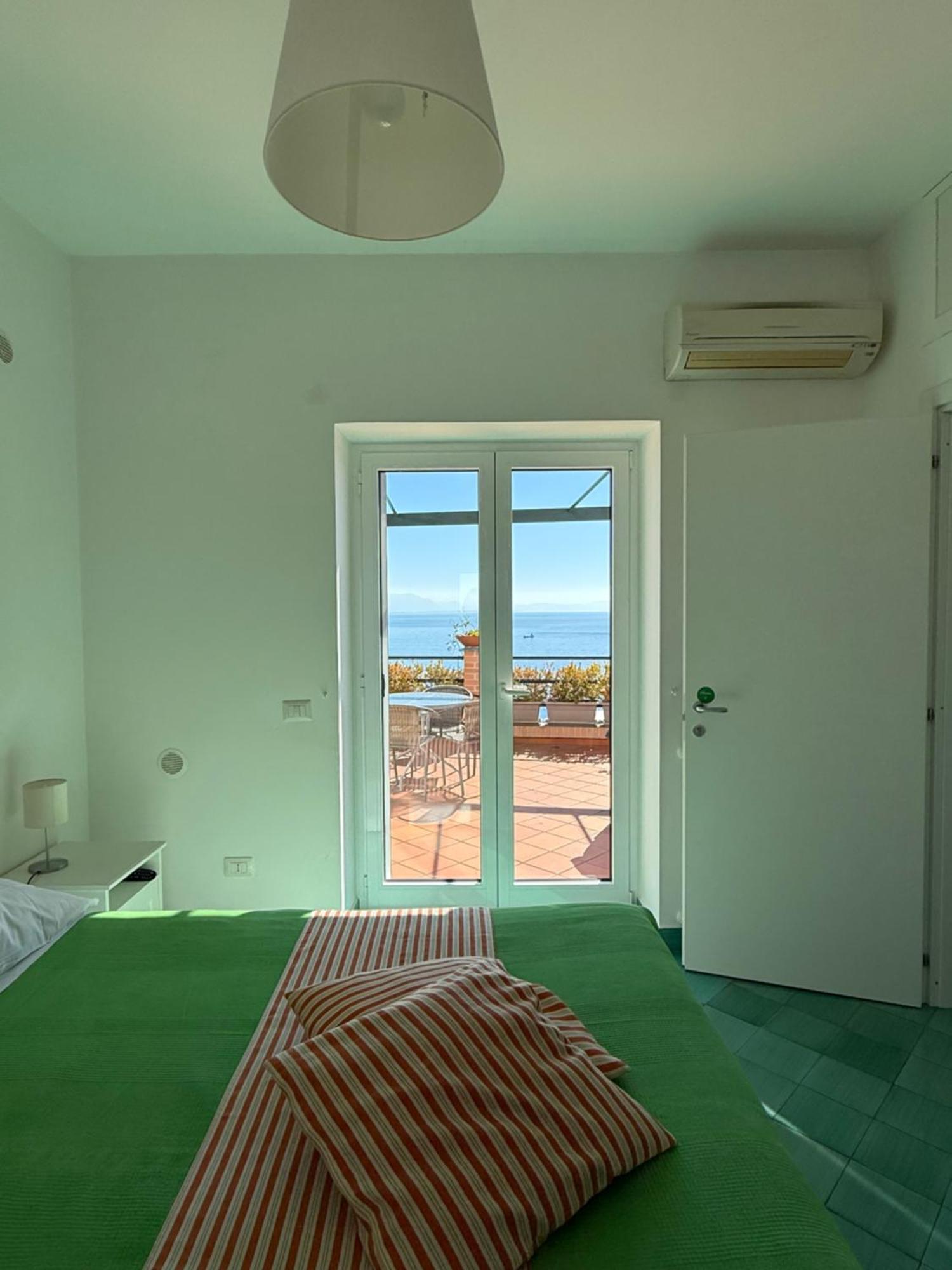 Вілла Casa Gabriella - Amalfi Coast - Free Parking - Full Sea View В'єтрі Екстер'єр фото
